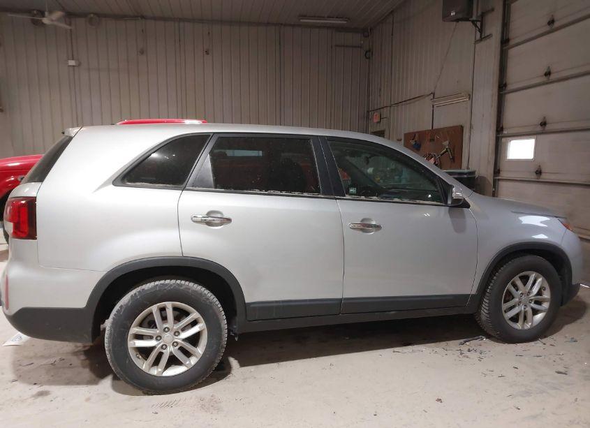 Photo 13 of 2014 Kia Sorento LX (VIN 5XYKT3A68EG508545)