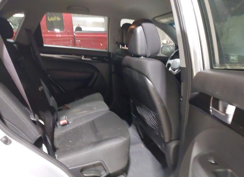 Photo 8 of 2014 Kia Sorento LX (VIN 5XYKT3A68EG508545)