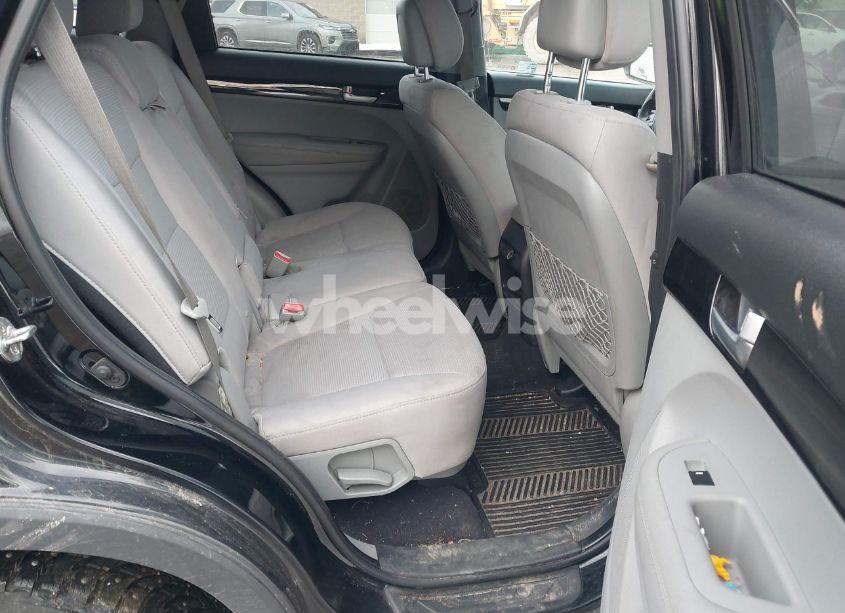 Photo 8 of 2014 Kia Sorento LX (VIN 5XYKT3A68EG521280)