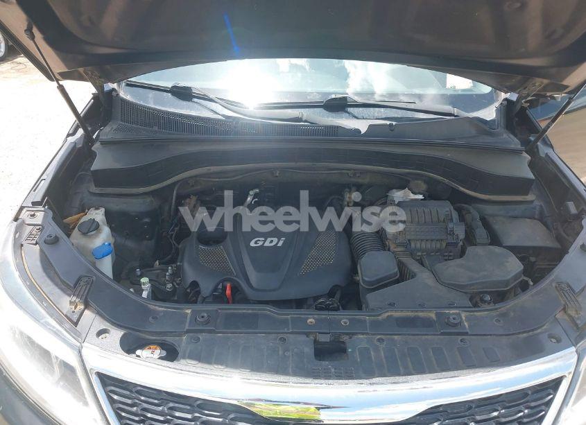 Photo 10 of 2014 Kia Sorento LX (VIN 5XYKT3A68EG521327)