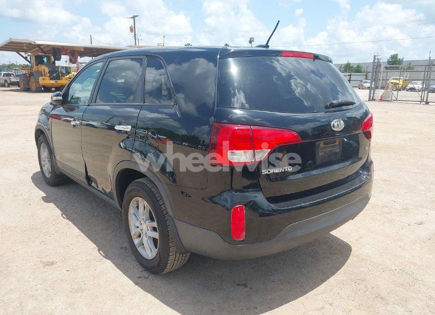 Photo 3 of 2014 Kia Sorento LX (VIN 5XYKT3A68EG521327)