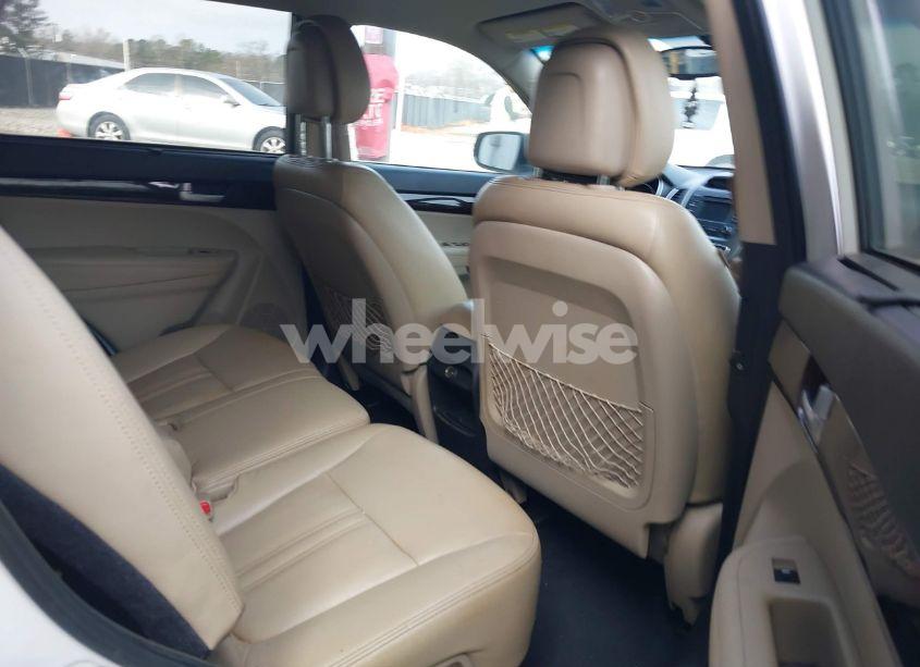 Photo 8 of 2014 Kia Sorento LX (VIN 5XYKT3A68EG536152)