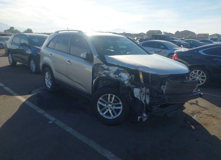 2014 Kia Sorento LX (VIN 5XYKT3A68EG539018) main photo