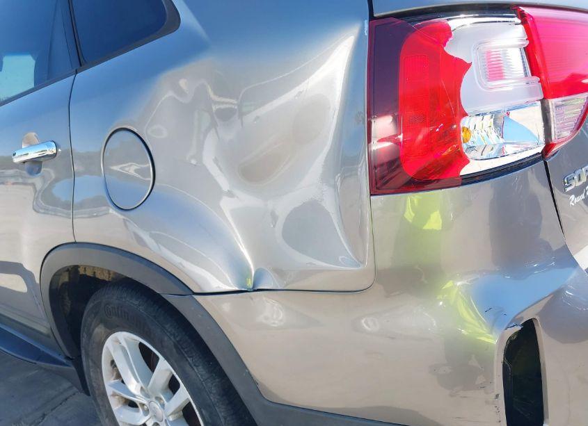 Photo 19 of 2014 Kia Sorento LX (VIN 5XYKT3A68EG543263)