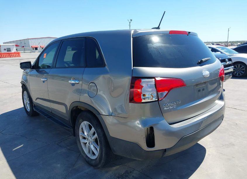 Photo 3 of 2014 Kia Sorento LX (VIN 5XYKT3A68EG543263)