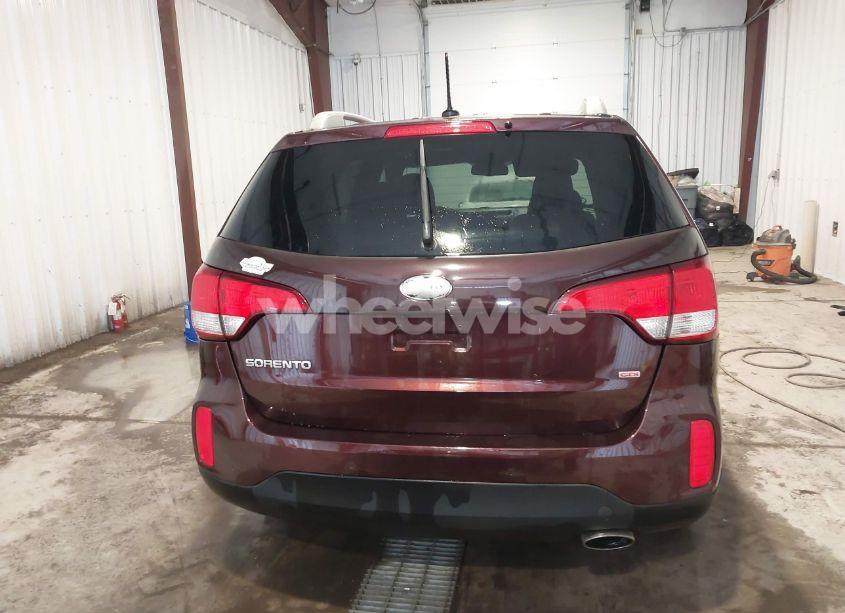 Photo 16 of 2015 Kia Sorento LX (VIN 5XYKT3A68FG601289)