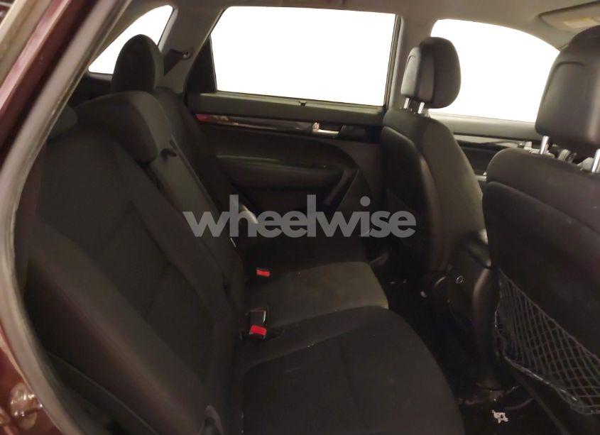 Photo 8 of 2015 Kia Sorento LX (VIN 5XYKT3A68FG601289)