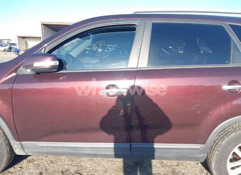 Photo 14 of 2015 Kia Sorento LX (VIN 5XYKT3A68FG646510)