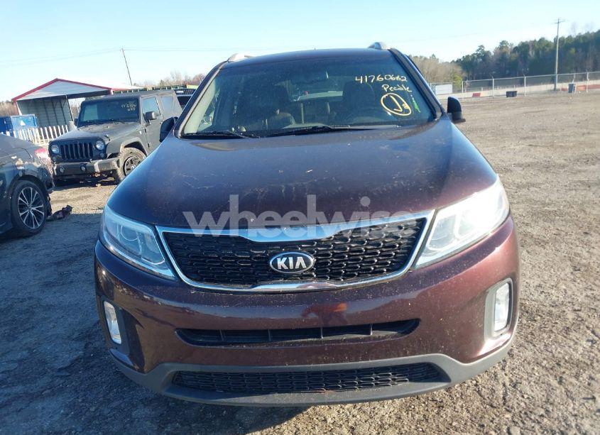 Photo 6 of 2015 Kia Sorento LX (VIN 5XYKT3A68FG646510)