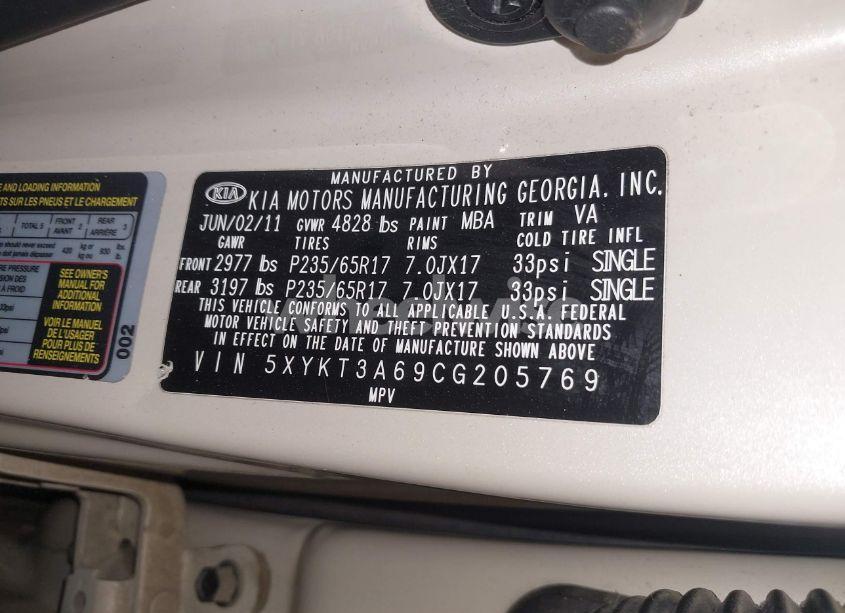 Photo 9 of 2012 Kia Sorento LX (VIN 5XYKT3A69CG205769)