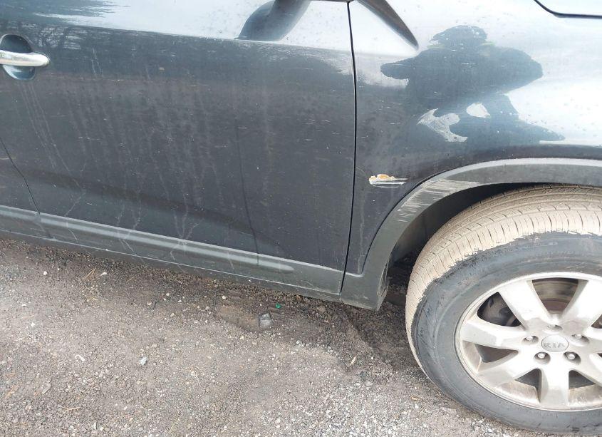 Photo 13 of 2012 Kia Sorento LX (VIN 5XYKT3A69CG304009)