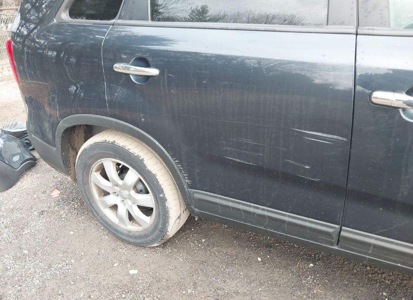 Photo 14 of 2012 Kia Sorento LX (VIN 5XYKT3A69CG304009)