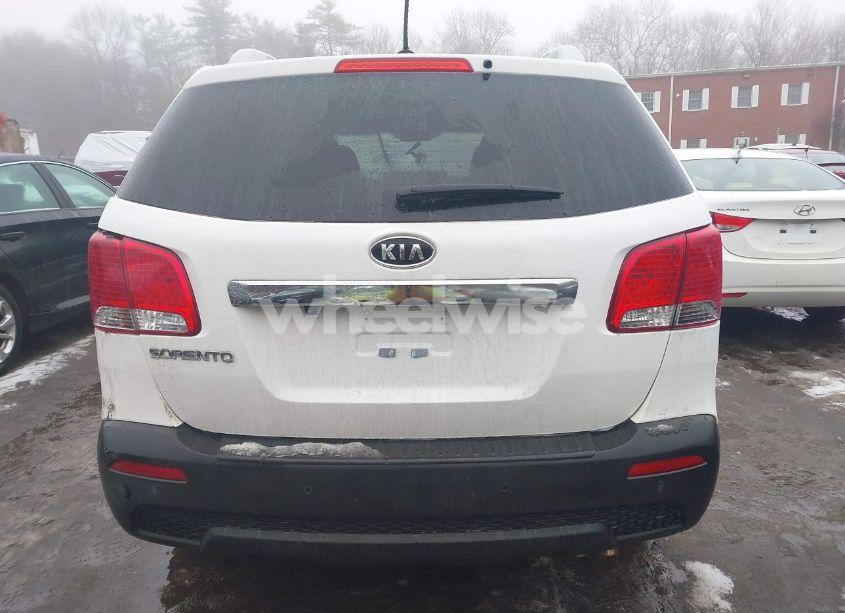 Photo 17 of 2013 Kia Sorento LX (VIN 5XYKT3A69DG386390)