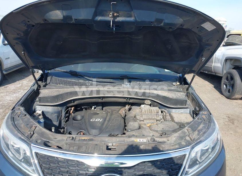 Photo 10 of 2014 Kia Sorento LX (VIN 5XYKT3A69EG431054)