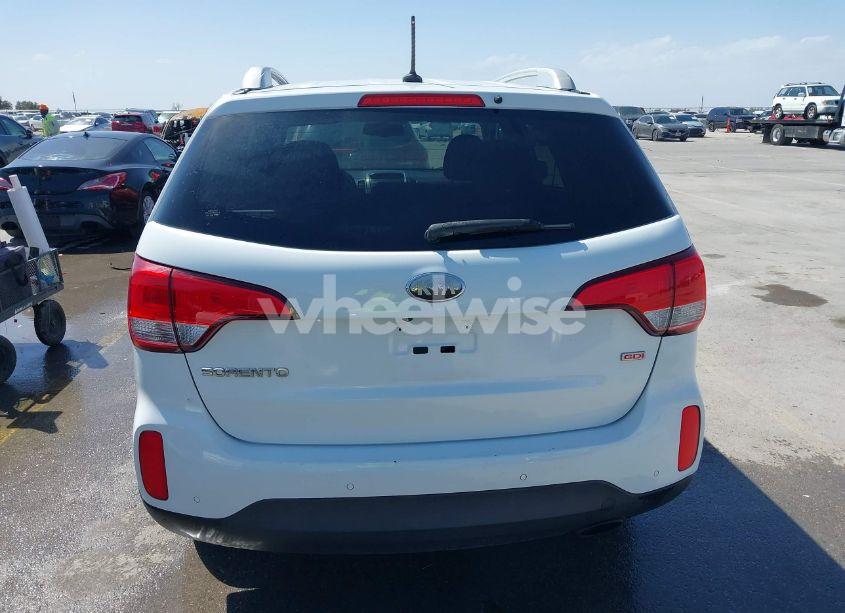 Photo 16 of 2014 Kia Sorento LX (VIN 5XYKT3A69EG435962)