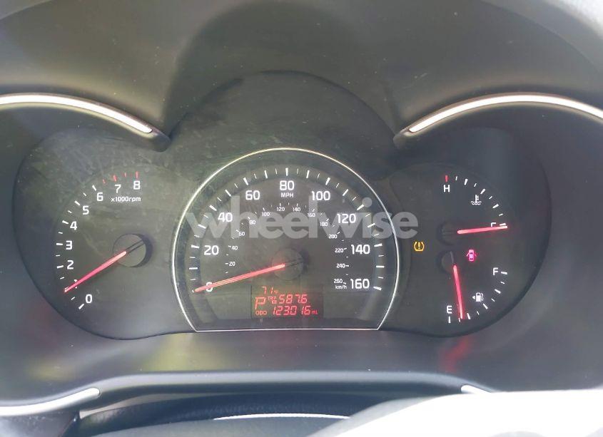 Photo 7 of 2014 Kia Sorento LX (VIN 5XYKT3A69EG435962)