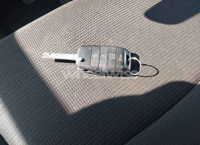 Photo 11 of 2014 Kia Sorento LX (VIN 5XYKT3A69EG460845)