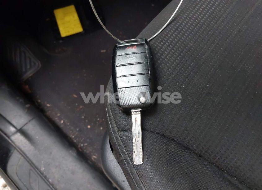 Photo 11 of 2014 Kia Sorento LX (VIN 5XYKT3A69EG475944)