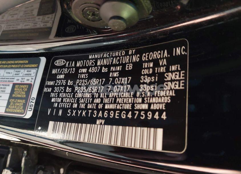 Photo 9 of 2014 Kia Sorento LX (VIN 5XYKT3A69EG475944)