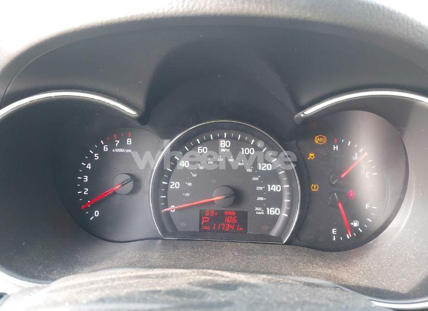 Photo 7 of 2014 Kia Sorento LX (VIN 5XYKT3A69EG486006)