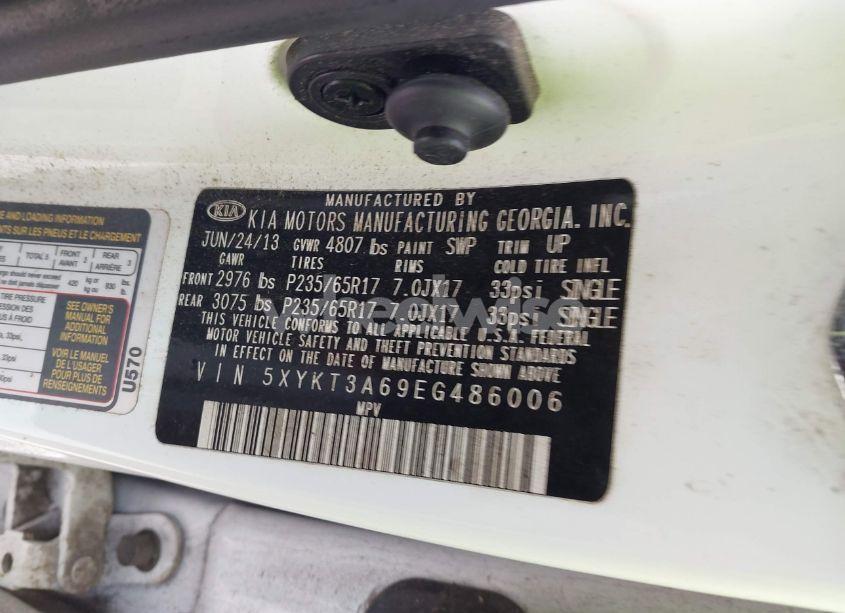 Photo 9 of 2014 Kia Sorento LX (VIN 5XYKT3A69EG486006)