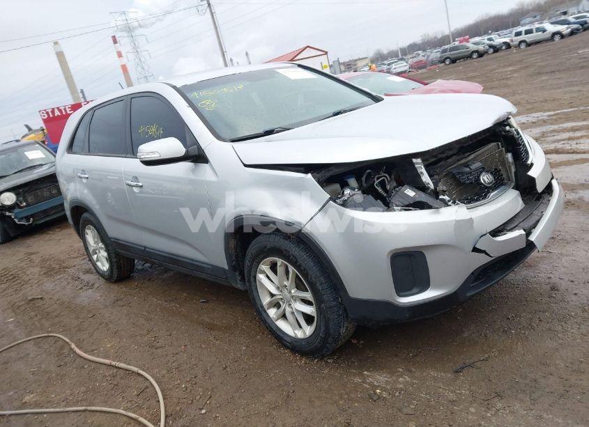 2014 Kia Sorento LX (VIN 5XYKT3A69EG487947) main photo