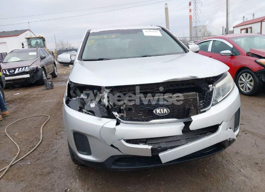 Photo 12 of 2014 Kia Sorento LX (VIN 5XYKT3A69EG487947)