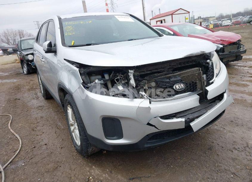 Photo 6 of 2014 Kia Sorento LX (VIN 5XYKT3A69EG487947)