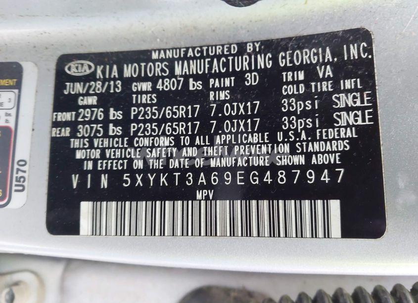 Photo 9 of 2014 Kia Sorento LX (VIN 5XYKT3A69EG487947)