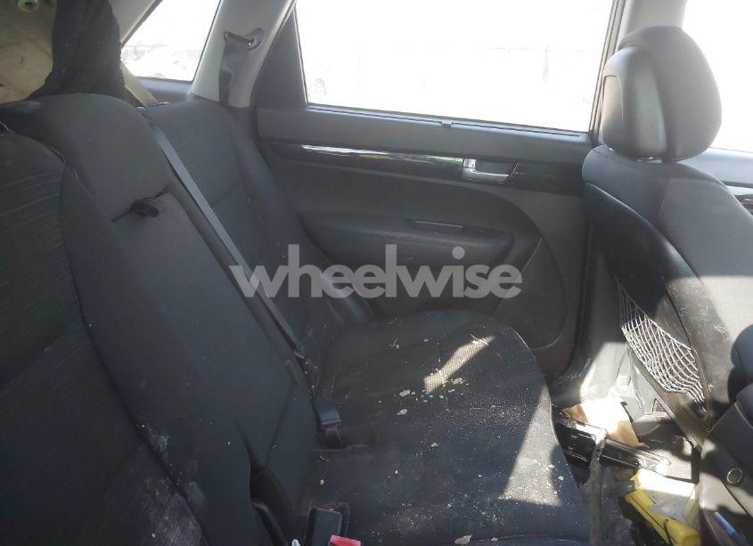 Photo 8 of 2014 Kia Sorento LX (VIN 5XYKT3A69EG499967)