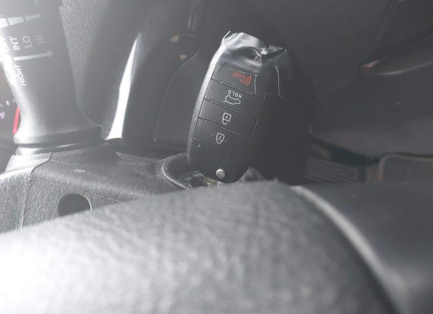 Photo 11 of 2014 Kia Sorento LX (VIN 5XYKT3A69EG507646)