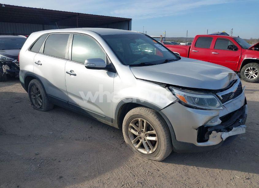 2014 Kia Sorento LX (VIN 5XYKT3A69EG512216) main photo
