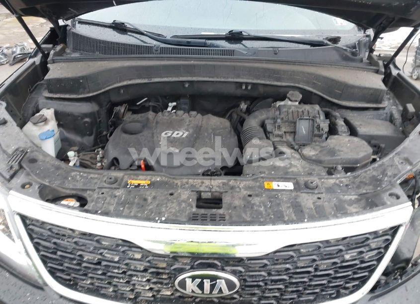 Photo 10 of 2014 Kia Sorento LX (VIN 5XYKT3A69EG522390)