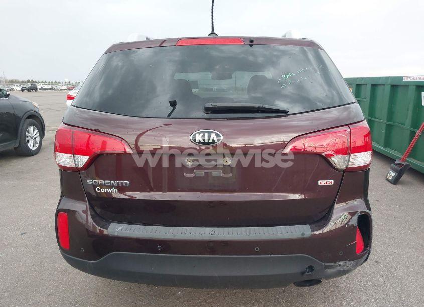 Photo 16 of 2015 Kia Sorento LX (VIN 5XYKT3A69FG558923)