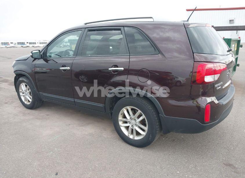 Photo 3 of 2015 Kia Sorento LX (VIN 5XYKT3A69FG558923)