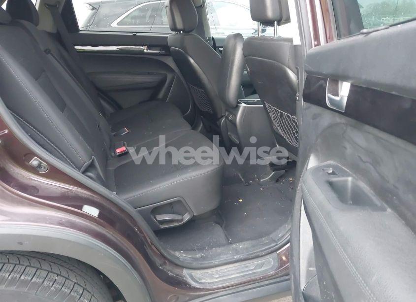 Photo 8 of 2015 Kia Sorento LX (VIN 5XYKT3A69FG558923)