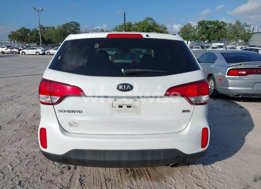 Photo 16 of 2015 Kia Sorento LX (VIN 5XYKT3A69FG575172)
