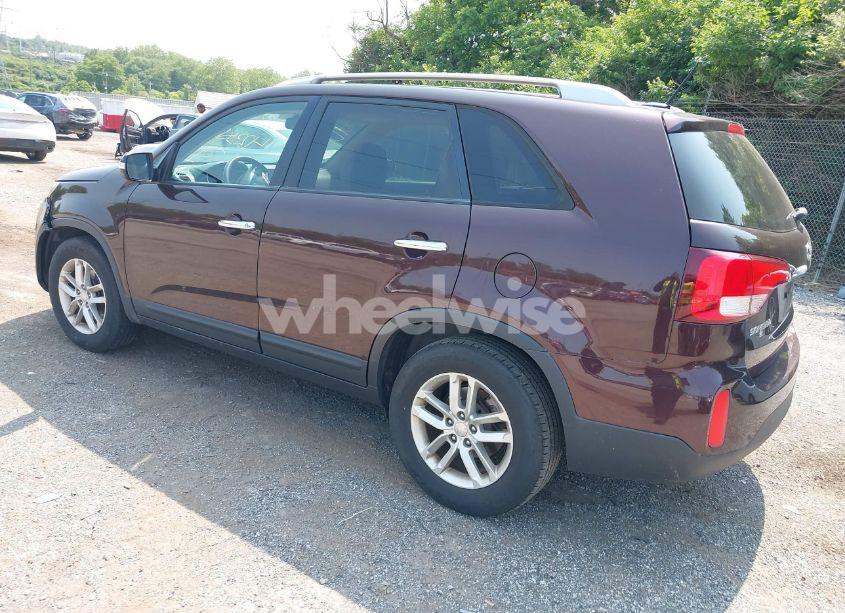 Photo 3 of 2015 Kia Sorento LX (VIN 5XYKT3A69FG593428)
