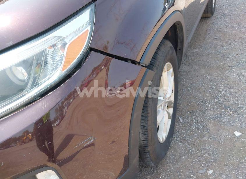 Photo 6 of 2015 Kia Sorento LX (VIN 5XYKT3A69FG593428)