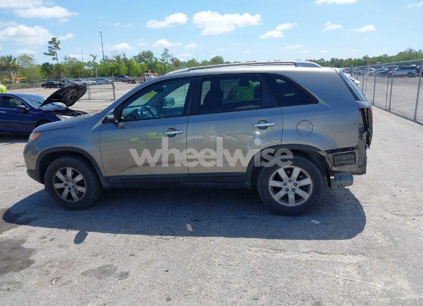 Photo 15 of 2012 Kia Sorento LX (VIN 5XYKT3A6XCG199254)