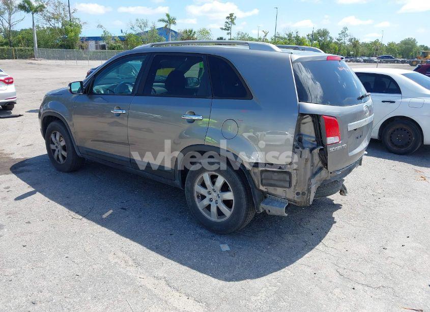Photo 3 of 2012 Kia Sorento LX (VIN 5XYKT3A6XCG199254)