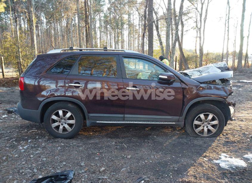 Photo 12 of 2012 Kia Sorento LX (VIN 5XYKT3A6XCG223195)