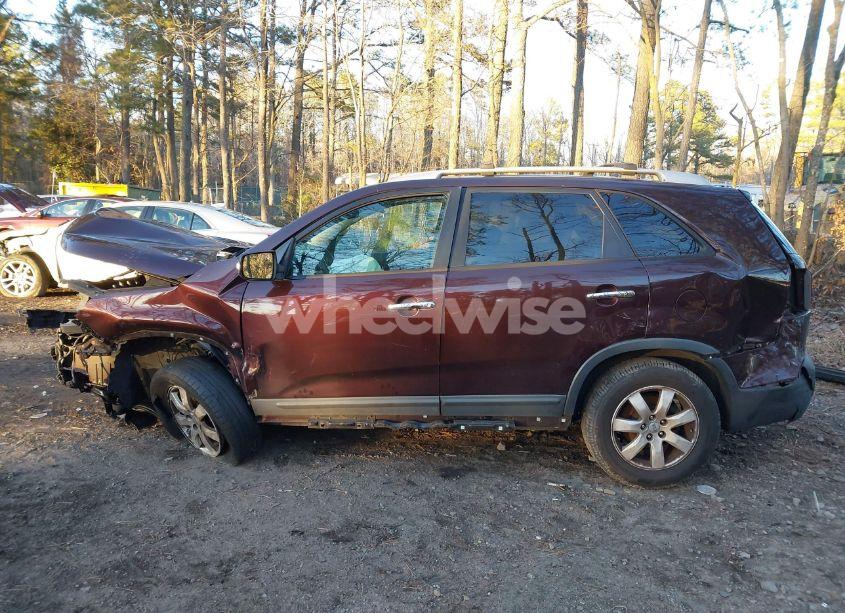 Photo 13 of 2012 Kia Sorento LX (VIN 5XYKT3A6XCG223195)