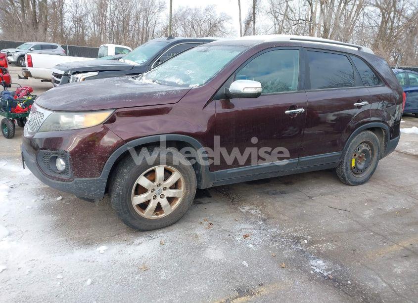 Photo 2 of 2012 Kia Sorento LX (VIN 5XYKT3A6XCG226954)