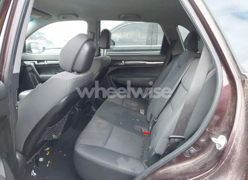 Photo 8 of 2012 Kia Sorento LX (VIN 5XYKT3A6XCG226954)