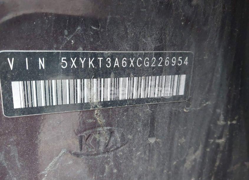 Photo 9 of 2012 Kia Sorento LX (VIN 5XYKT3A6XCG226954)