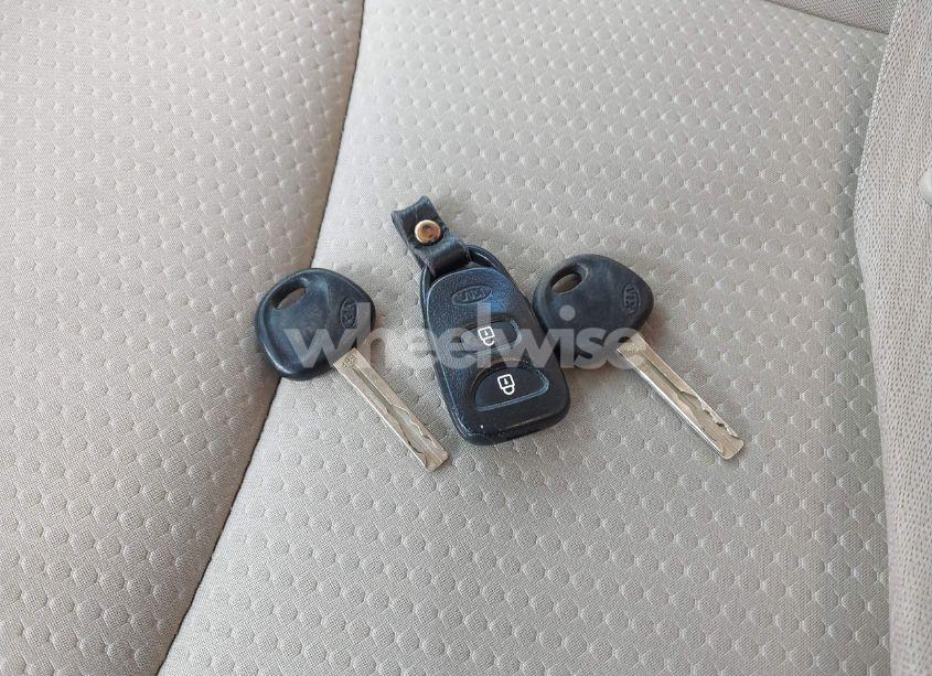 Photo 11 of 2012 Kia Sorento LX (VIN 5XYKT3A6XCG304309)