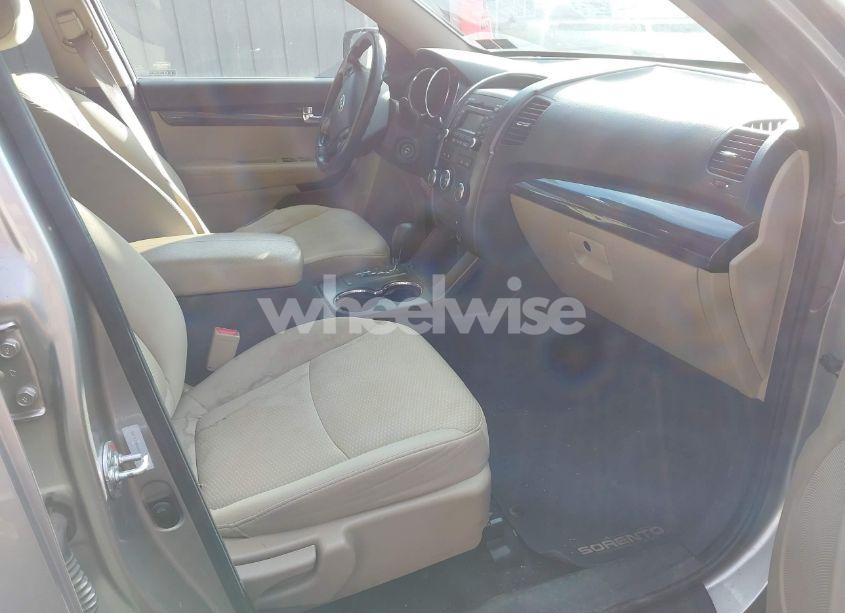 Photo 5 of 2012 Kia Sorento LX (VIN 5XYKT3A6XCG304309)