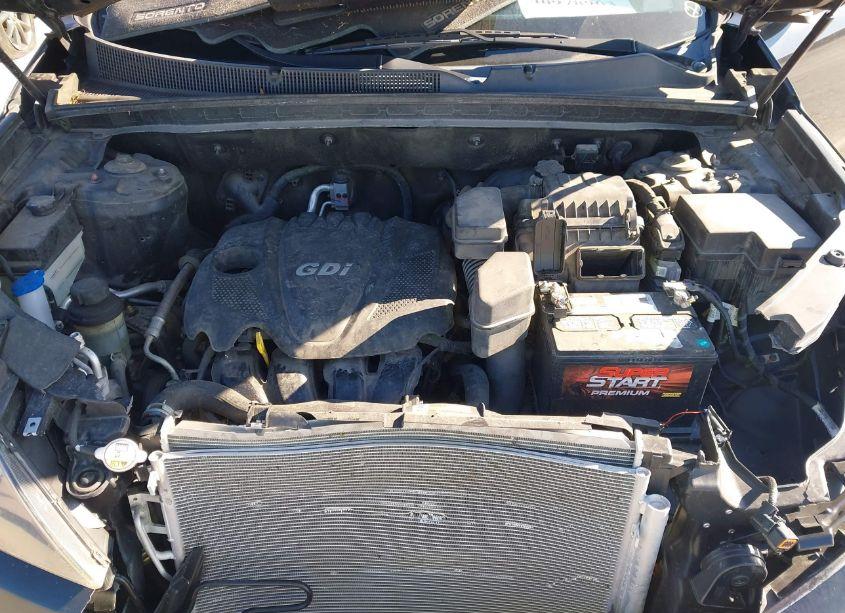 Photo 10 of 2013 Kia Sorento LX (VIN 5XYKT3A6XDG363488)