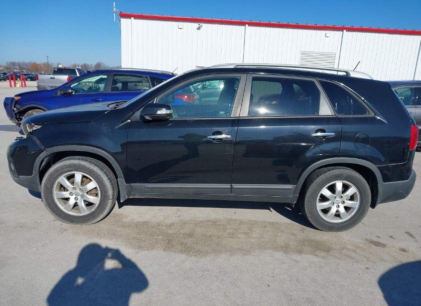 Photo 15 of 2013 Kia Sorento LX (VIN 5XYKT3A6XDG363488)